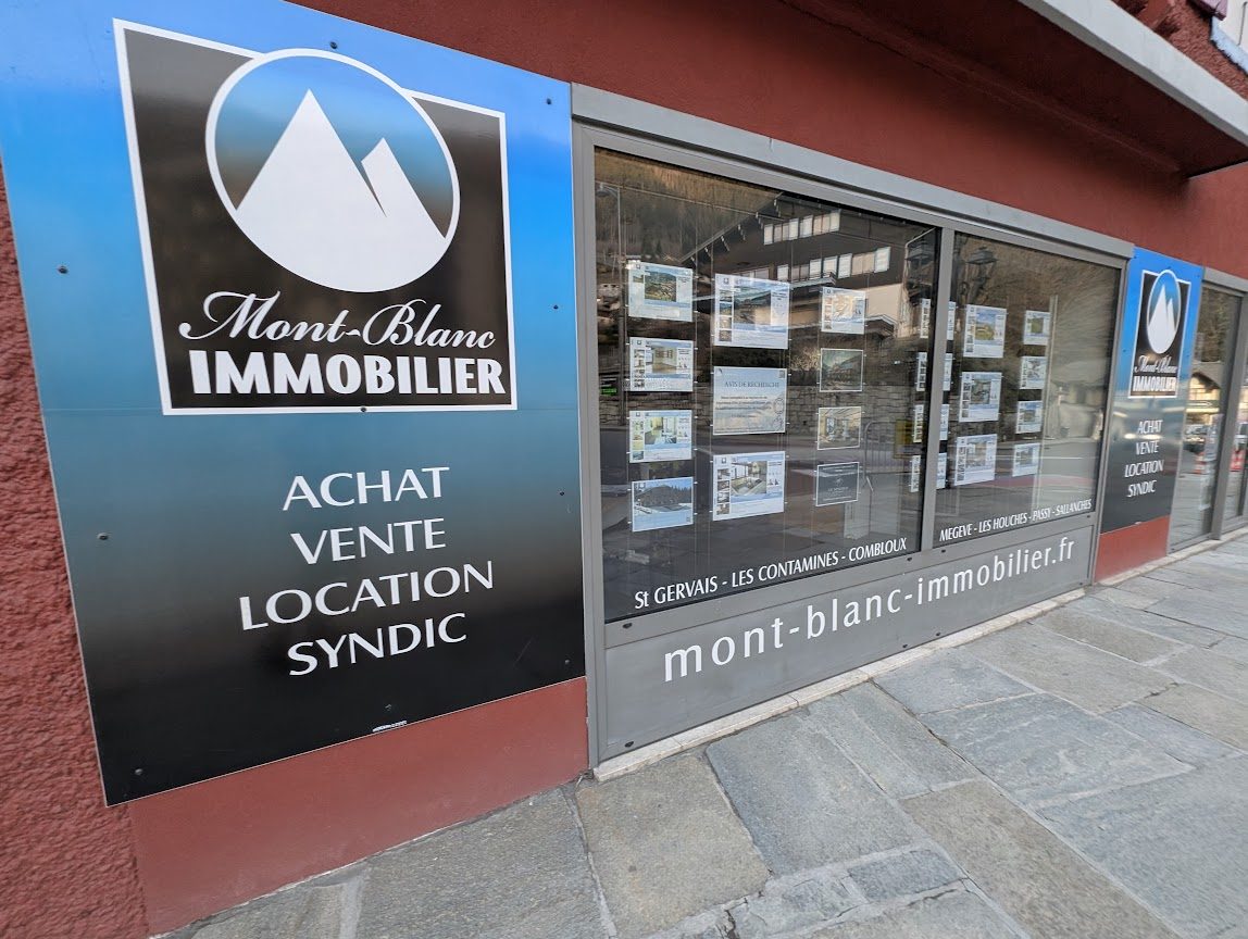 Estate agent window in Saint-Gervais-les-Bains